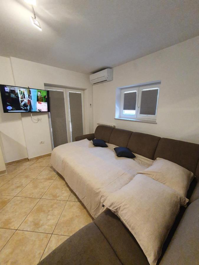 Apartma Maja, Mateja Koper Bagian luar foto