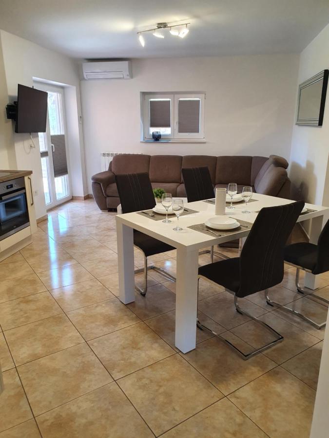 Apartma Maja, Mateja Koper Bagian luar foto